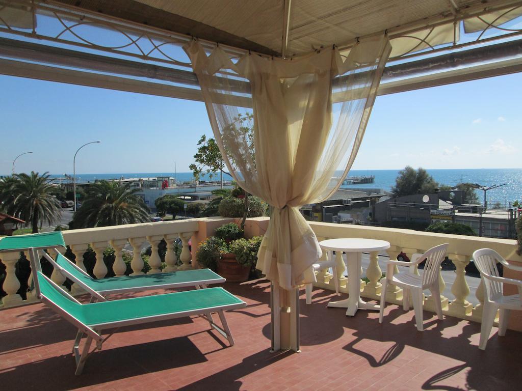 Hotel Italia Marina di Massa Ngoại thất bức ảnh