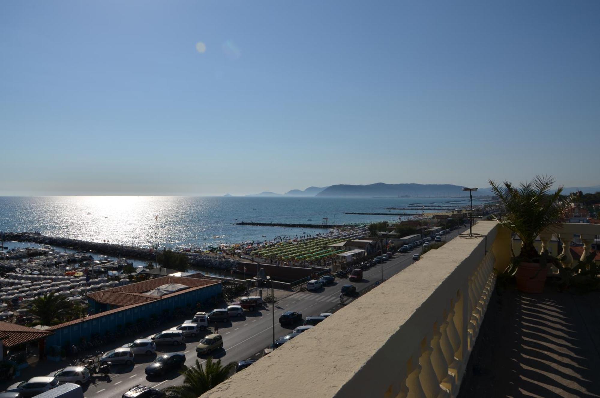Hotel Italia Marina di Massa Ngoại thất bức ảnh