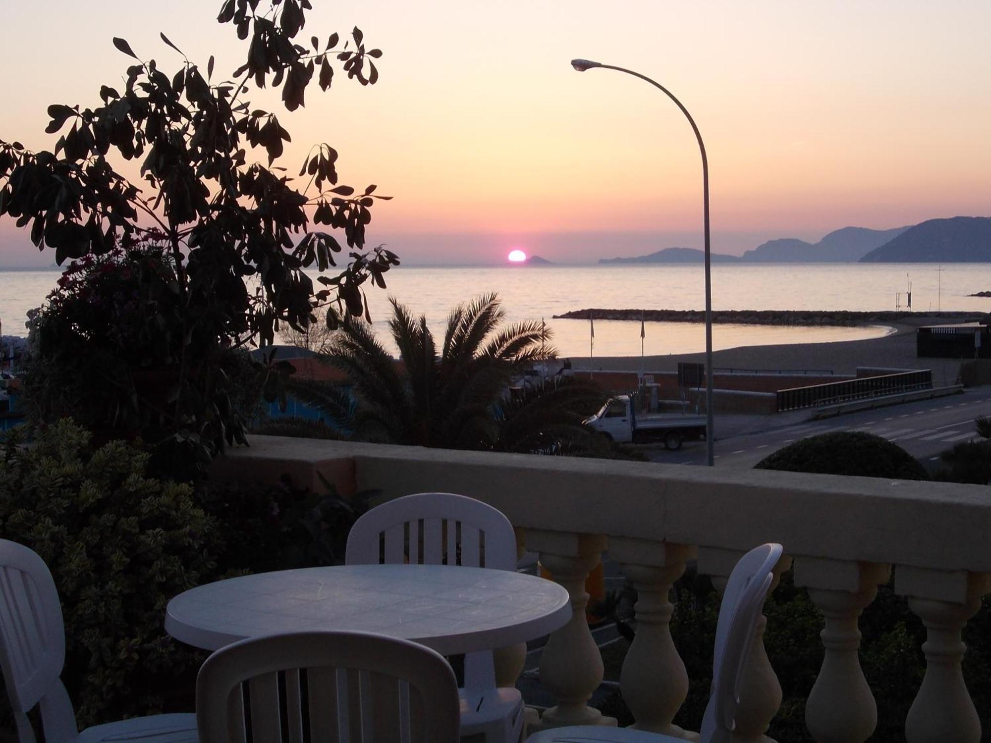 Hotel Italia Marina di Massa Ngoại thất bức ảnh